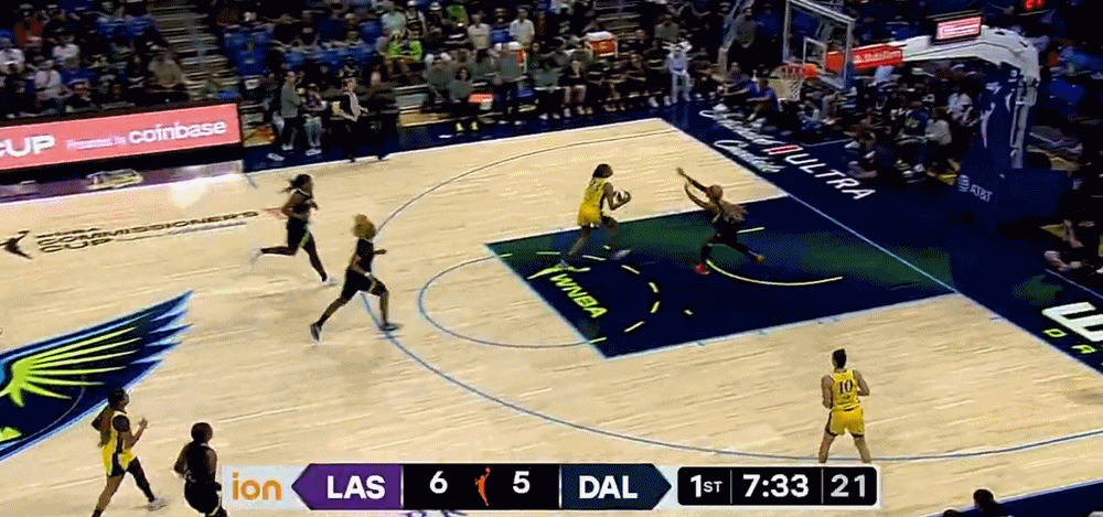 开云体育下载-😀两大内线扛起大旗！斯蒂文斯13分＆汉比11分，火花半场领先5分