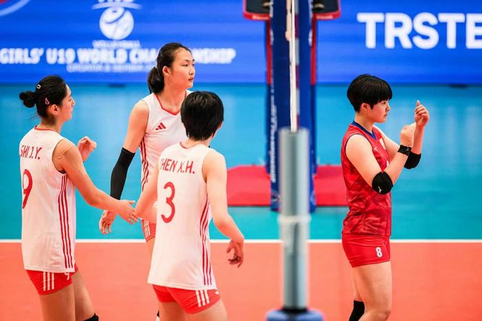 U19女排击败日本赢在她！进攻暴力拦网出色跳发给力，她才应主打