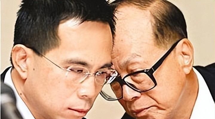 开云体育下载网址-2909亿身价有何用?97岁的李嘉诚无力回天,两个60岁儿子已成心病