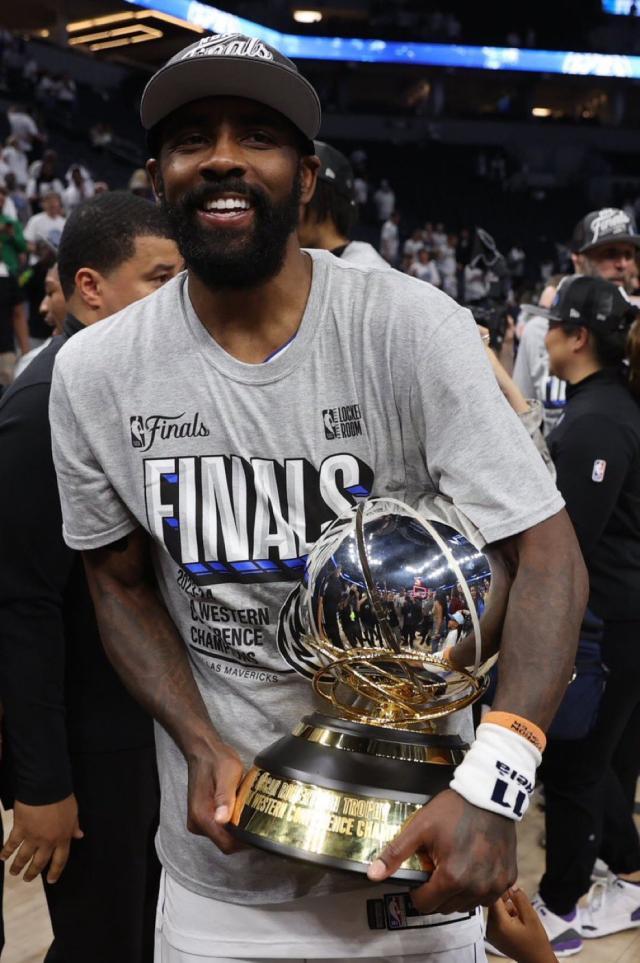 开云体育下载-欧文：感谢詹姆斯对我的称赞 我也想念和他搭档