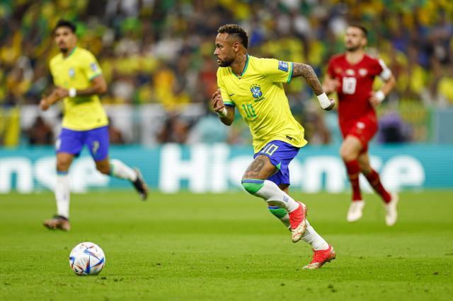 开云体育下载-两届首战被侵犯19次 掩面而泣的内马尔实在太难了