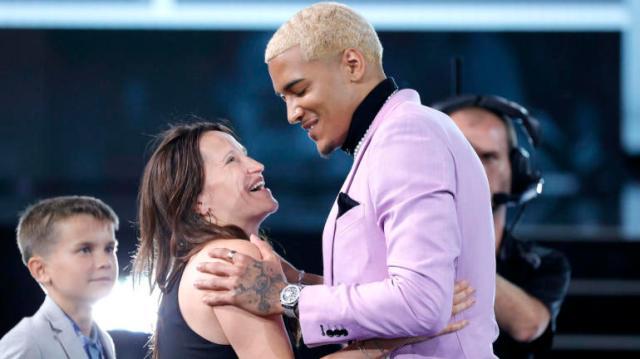 开云体育下载网页版-【人物】发色醒目的马刺10号 索汉凭什么俘获圣城？