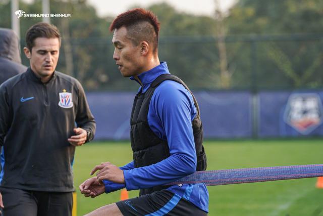 开云体育下载网址-亚冠冠军主帅力邀金信煜下南洋 提供20亿韩元年薪