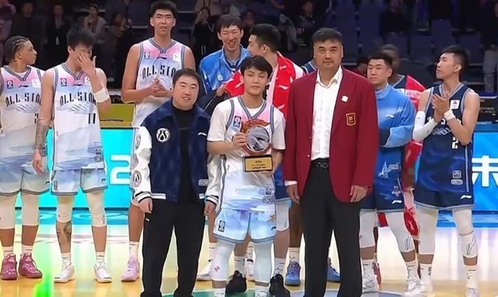 开云体育下载-CBA全明星赛：徐杰MVP、胡明轩三分冠军、陈家政星锐赛MVP|广东队|三分大赛|广东男篮|篮板|三分球_新浪体育_新浪新闻