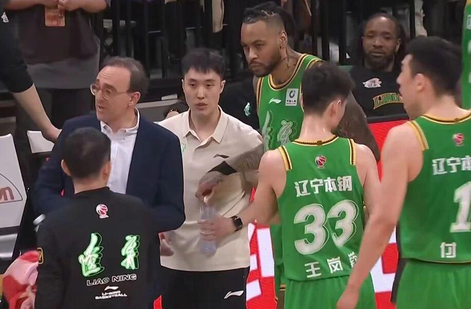 开云体育下载网址-CBA排名！上海酿50分惨案，广厦输球辽宁北京连胜，广东终结连败